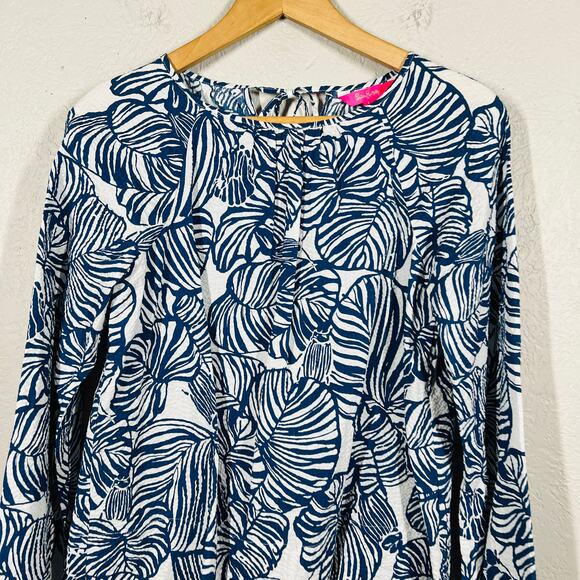 Lilly Pulitzer Floral Print Scoop Neck Blouse Top Blue White Beach Resort - XS - Picture 2 of 5